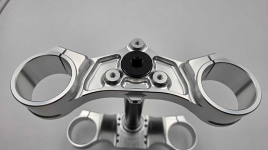 Standard stem lock installed on e-moto triple clamp