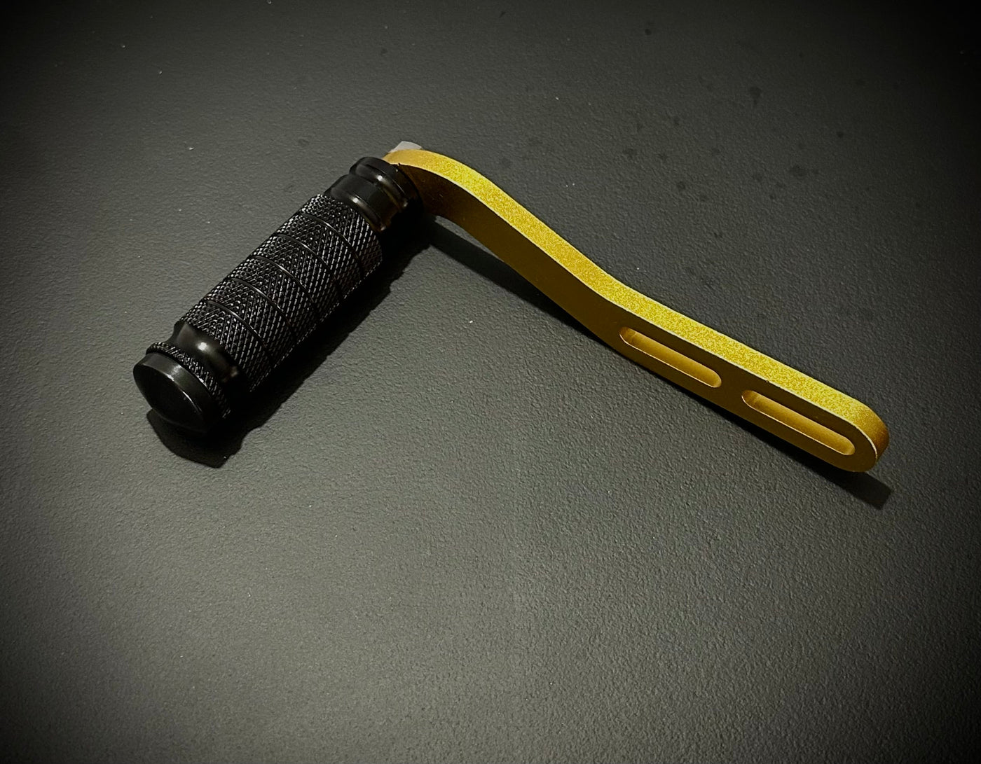 ETM RTR/RIZZLER SHIFT LOCK V1