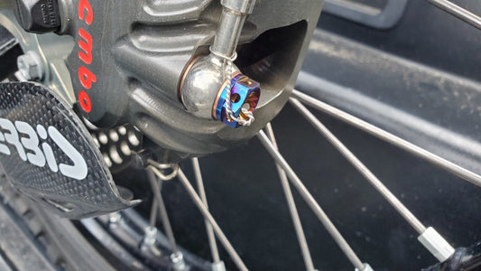 Titanium banjo brake bolts with copper crush washers for e-moto brakes