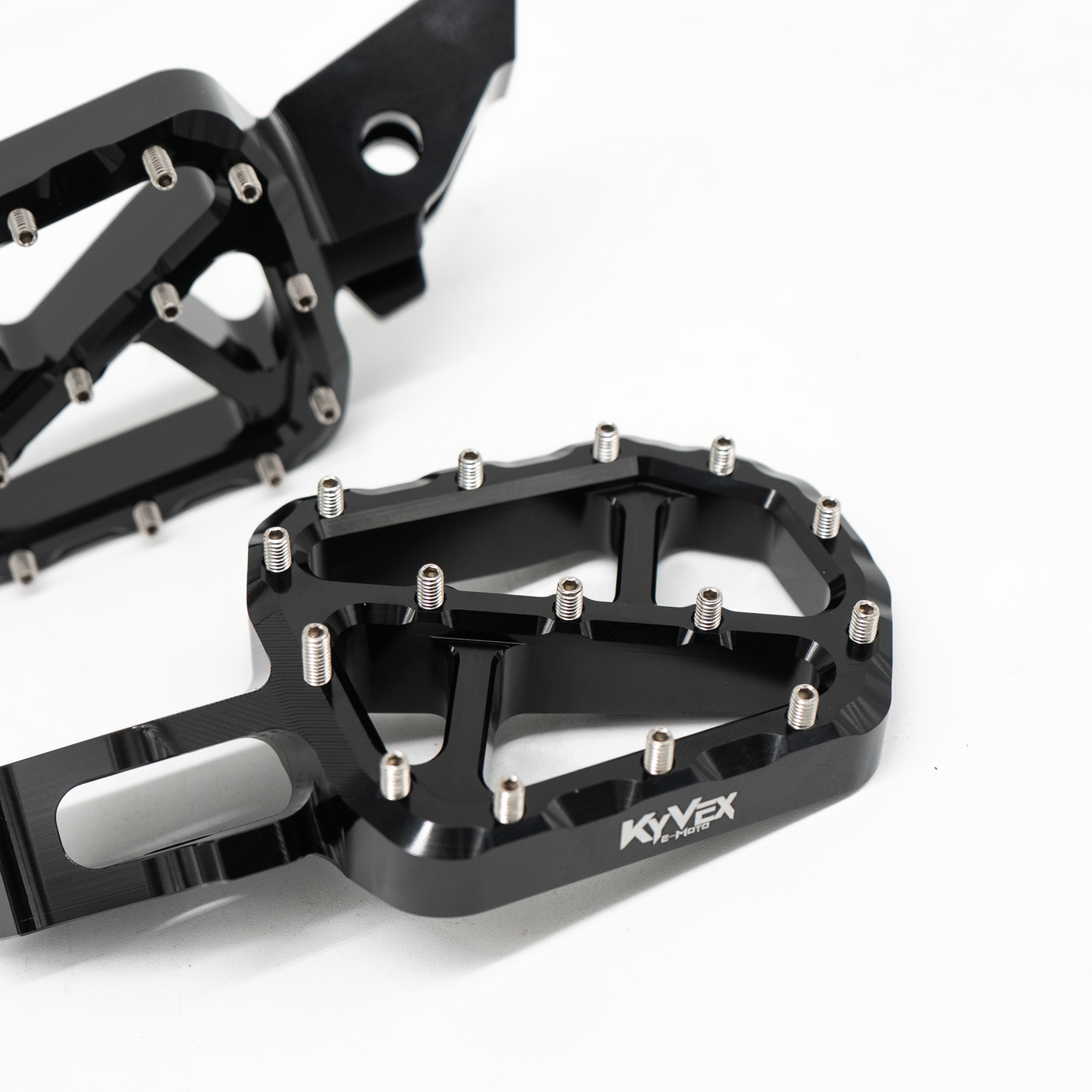 KyVex Billet Wide Foot Pegs - Ultra Bee Compatible