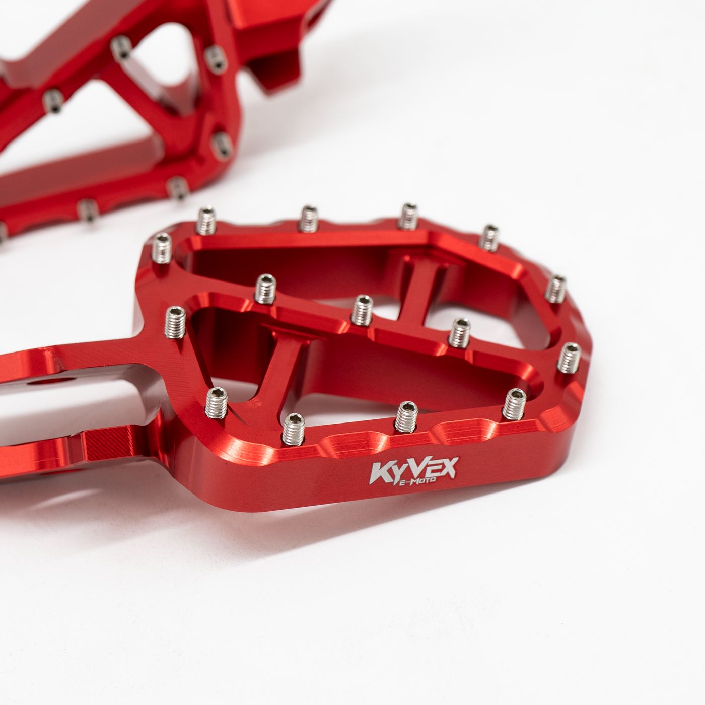 KyVex Billet Wide Foot Pegs - Ultra Bee Compatible