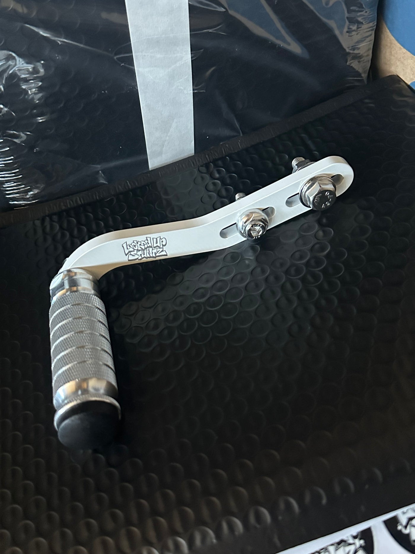 ETM RTR/RIZZLER REPLACEMENT SHIFTLOCK BRACKET (NO PEG)