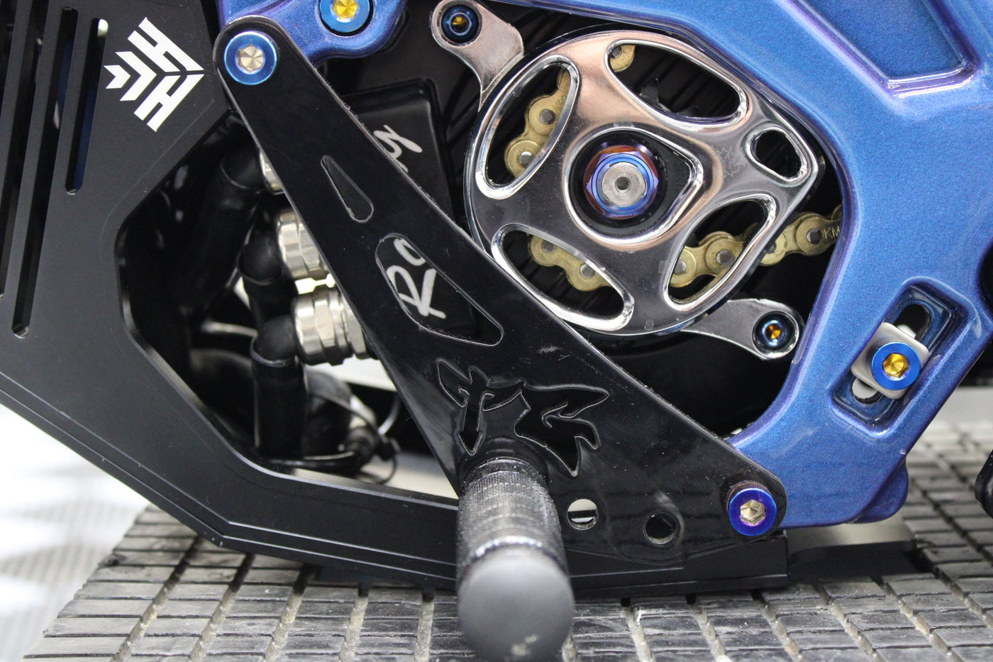 Surron LBX Shift Lock & Bracket — bracket detail