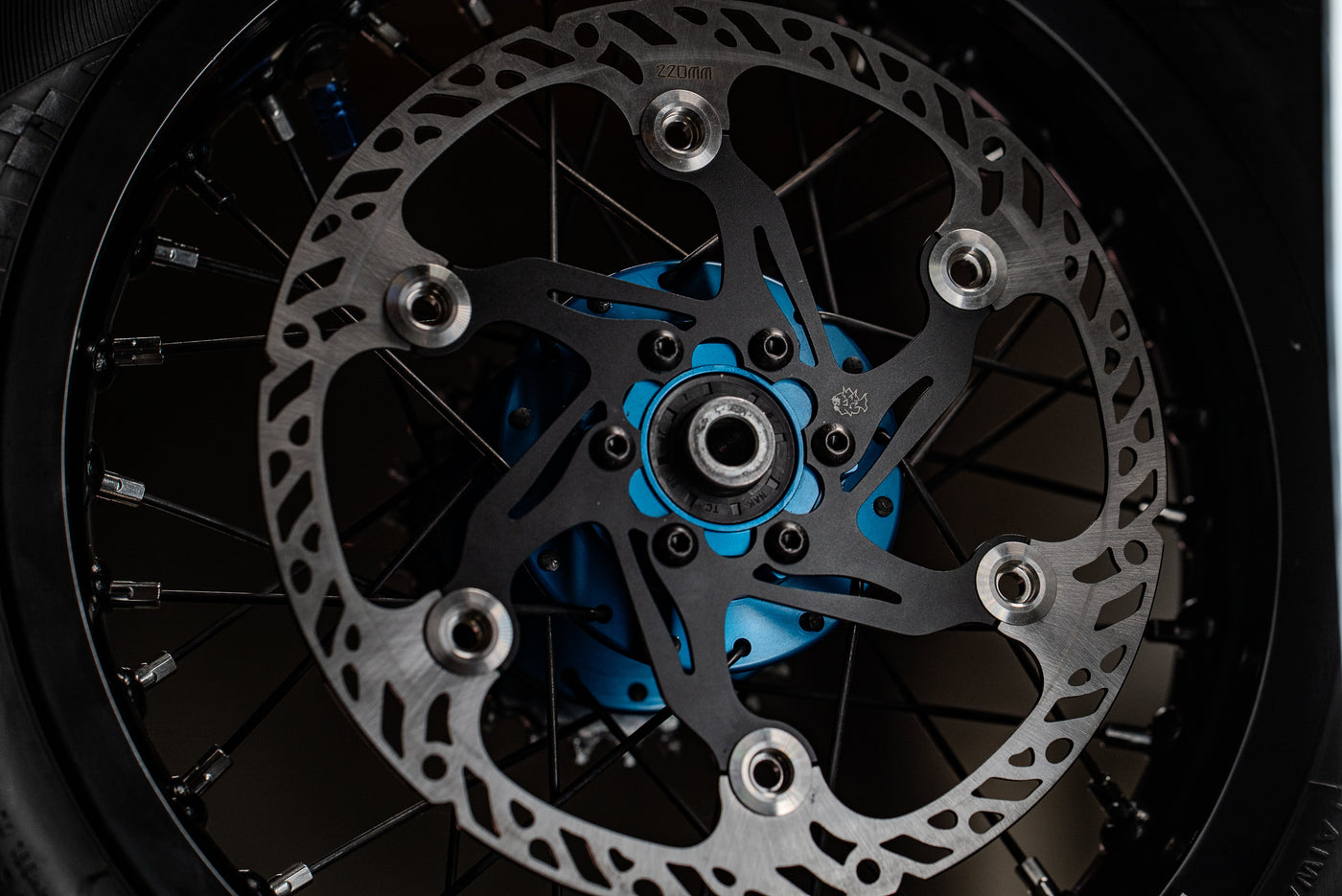 Prickly 220mm floating rotor for Surron — rotor face detail