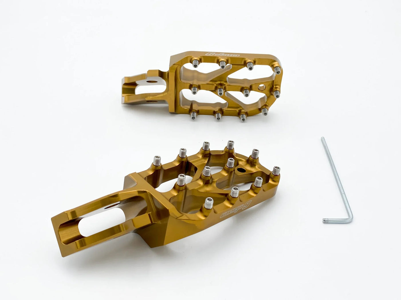 Warp 9 E-Moto Elite Foot Pegs for Surron and E-Ride Pro — traction teeth close-up