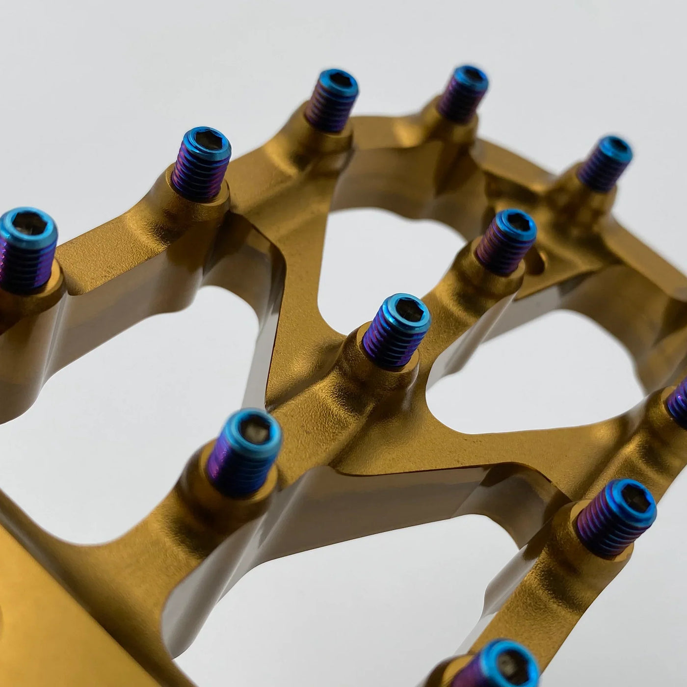 Warp 9 Titanium Elite Peg Screws for Surron — set screw detail view