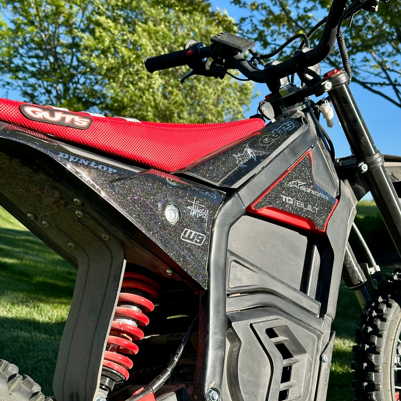 Yozma IN10 full moto graphics kit by Summit MX — kit design
