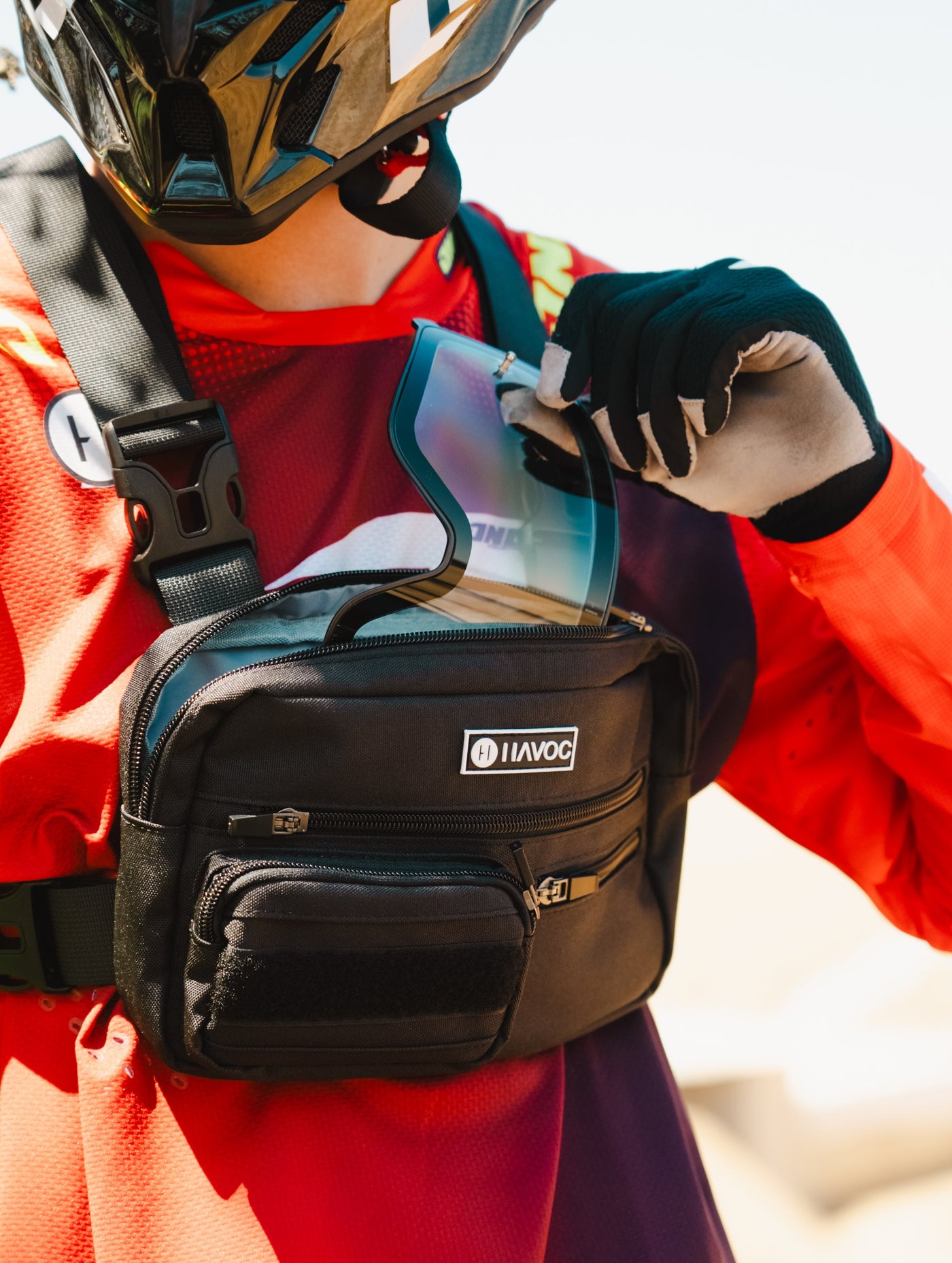 Havoc Chest Bag — main compartment zipper access and harness view