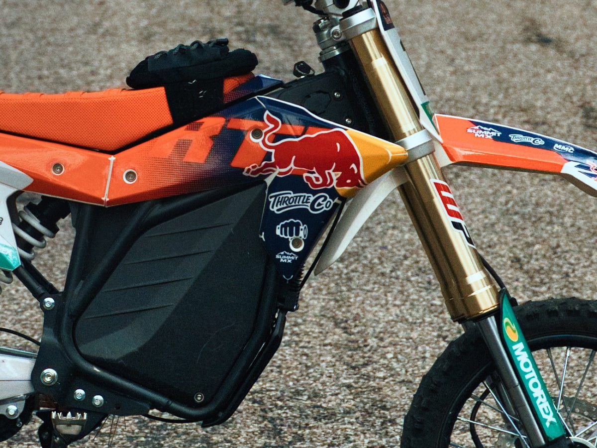 Custom graphics kit and orange seat on the giveaway RTR
