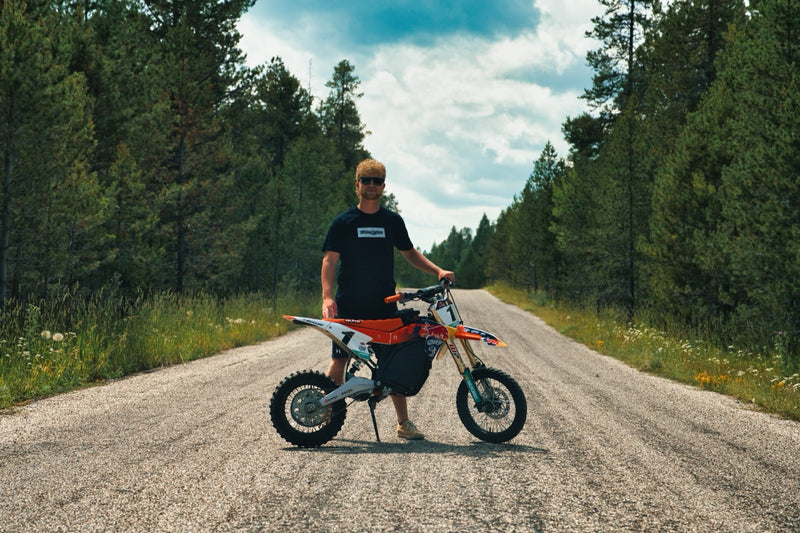 Rider with the giveaway ETM RTR on a gravel road